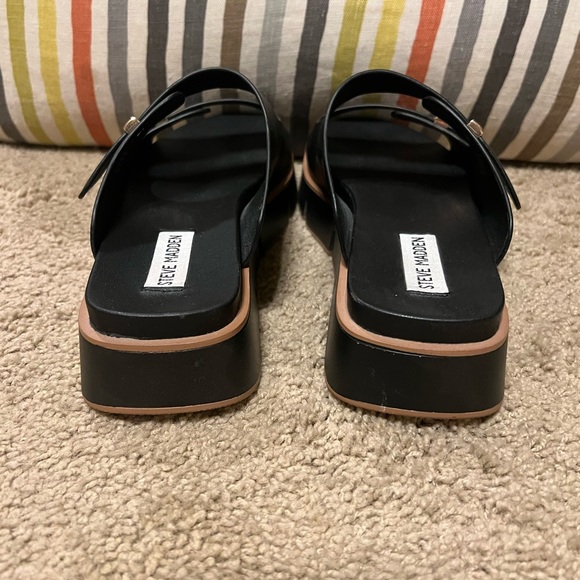 Steve Madden Black and Gold Women’s Size 8 Sandals - Picture 4 of 11